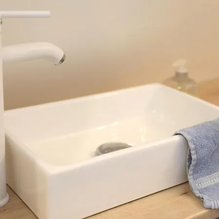 Maison De 3 Avec Vue Sur La Et Wifi A La Bataille *